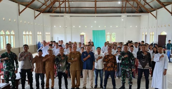 
 Pelantikan 49 PTPS oleh Panwascam Welak,Senin(04/11/2024)