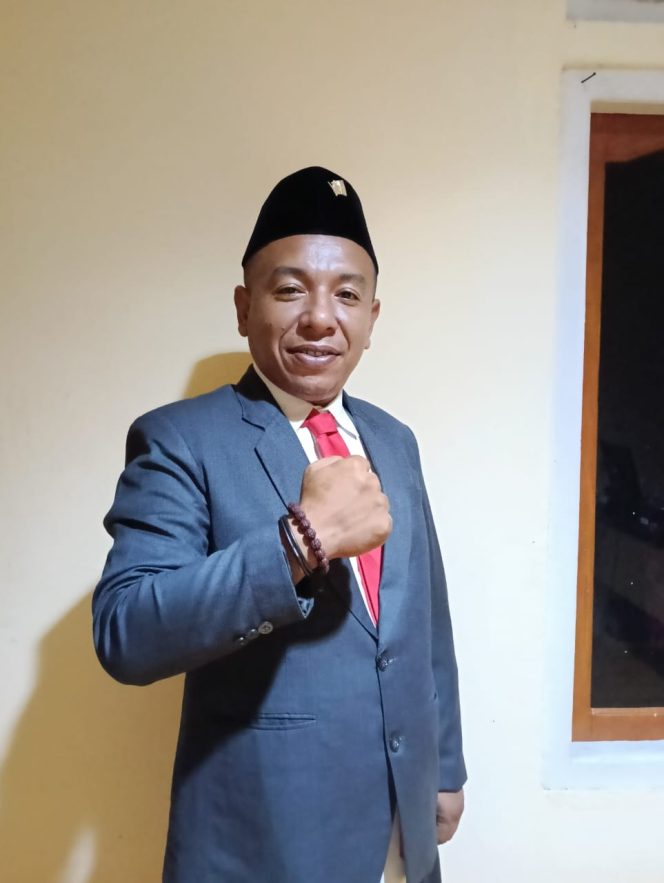 
					Paulus Yohanes Yorit Poni, S.Sos Anggota DPRD Manggarai Timur/ Ketua Fraksi PDI Perjuangan.