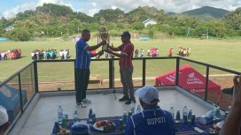 Bupati Edi buka Secra resmi turnamen ASKAB CUP I U-17 di Stadion Ora Flobamora, Minggu(09/03/2025). (Foto:ist)