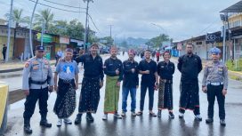 PMBB Ikut mengamankan prosesi jalan salib di Labuan Bajo. (Ist)