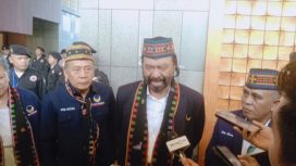 Ketum Surya Paloh bersama Edistasius Endi. (Acik/hlb)