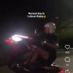 Tangkapan layar video freestyle sepeda motor yang dilakukan turis asal Inggris di Labuan Bajo.(Ist)