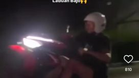 Tangkapan layar video freestyle sepeda motor yang dilakukan turis asal Inggris di Labuan Bajo.(Ist)