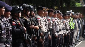 Apel gabungan TNI-Polri dalam rangka pengamanan malam pergantian tahun. (Humas Polres Mabar)