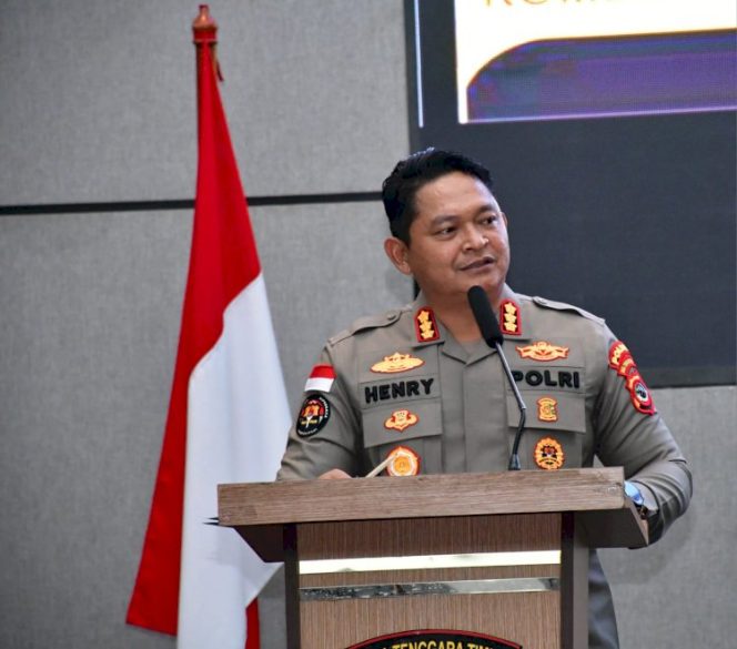 
					Kabidhumas Polda NTT Kombes Pol Henry Novika Chandra, S.I.K., M.H(ist)