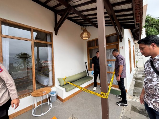 
					Kamar Hotel dipasang police line.(Ist)